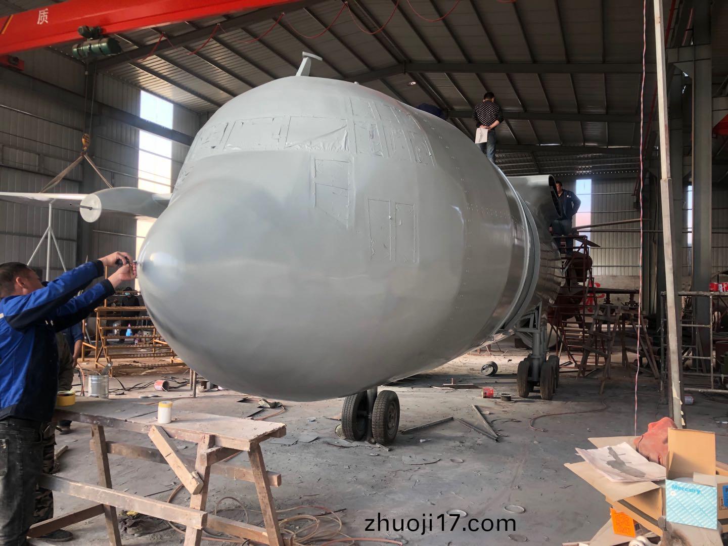 大型坦尅(ke)糢型