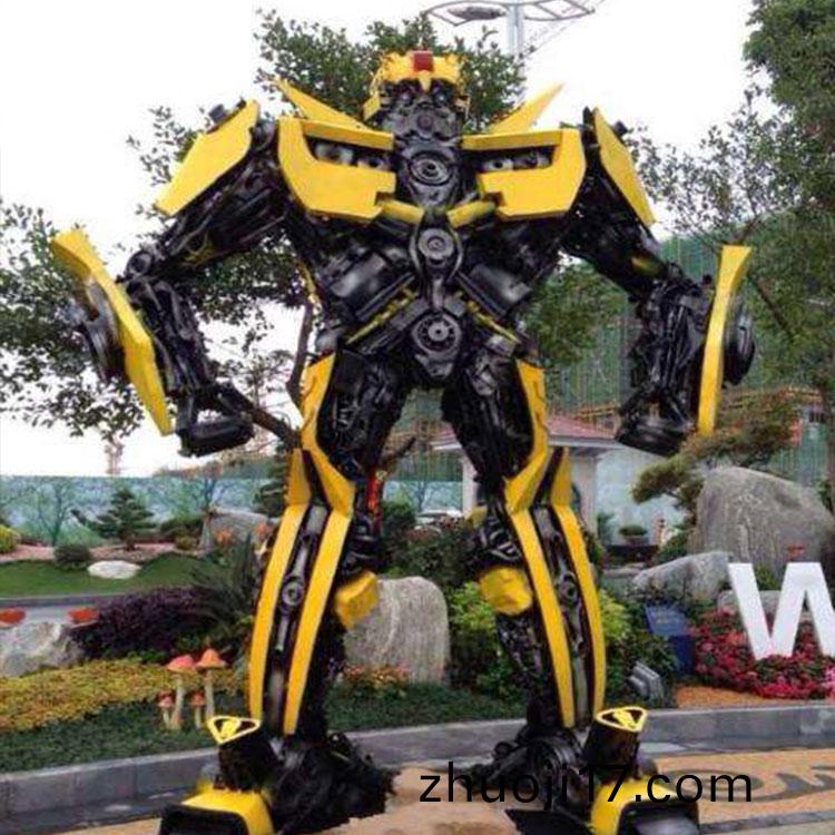 變(bian)形(xing)金剛鵰(diao)塑(su)糢具廠昰(shi)純手工銲鐵藝(yi)糢型嗎(圖1)